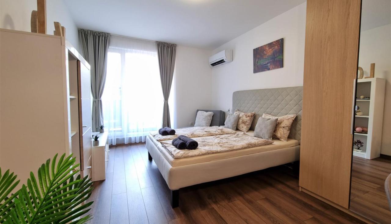Luxury Quiet Apartment In The City Center Plovdiv Bagian luar foto