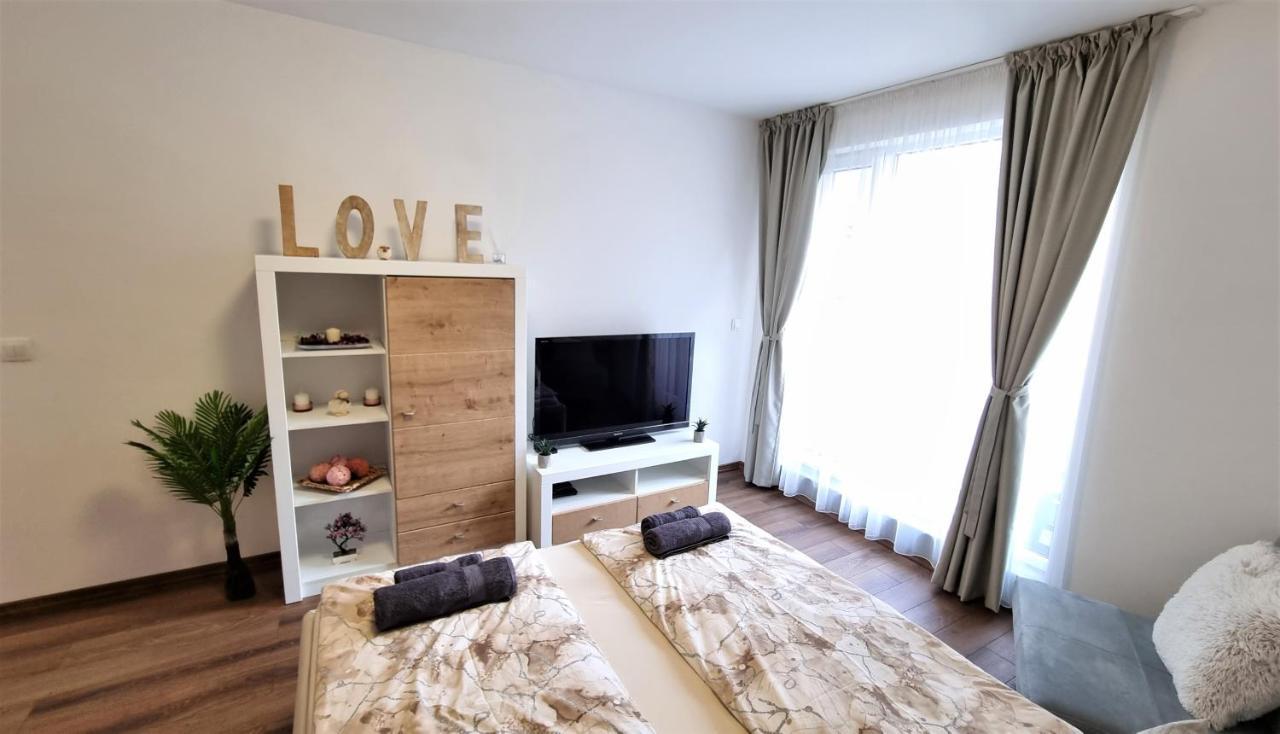 Luxury Quiet Apartment In The City Center Plovdiv Bagian luar foto