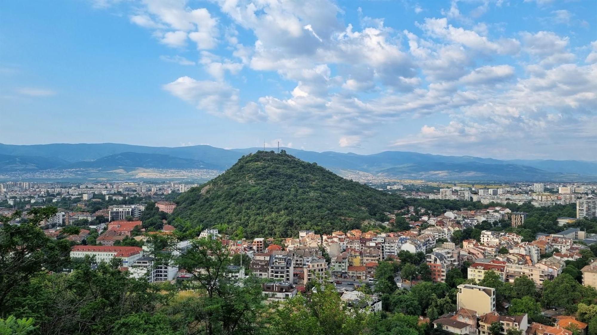 Luxury Quiet Apartment In The City Center Plovdiv Bagian luar foto
